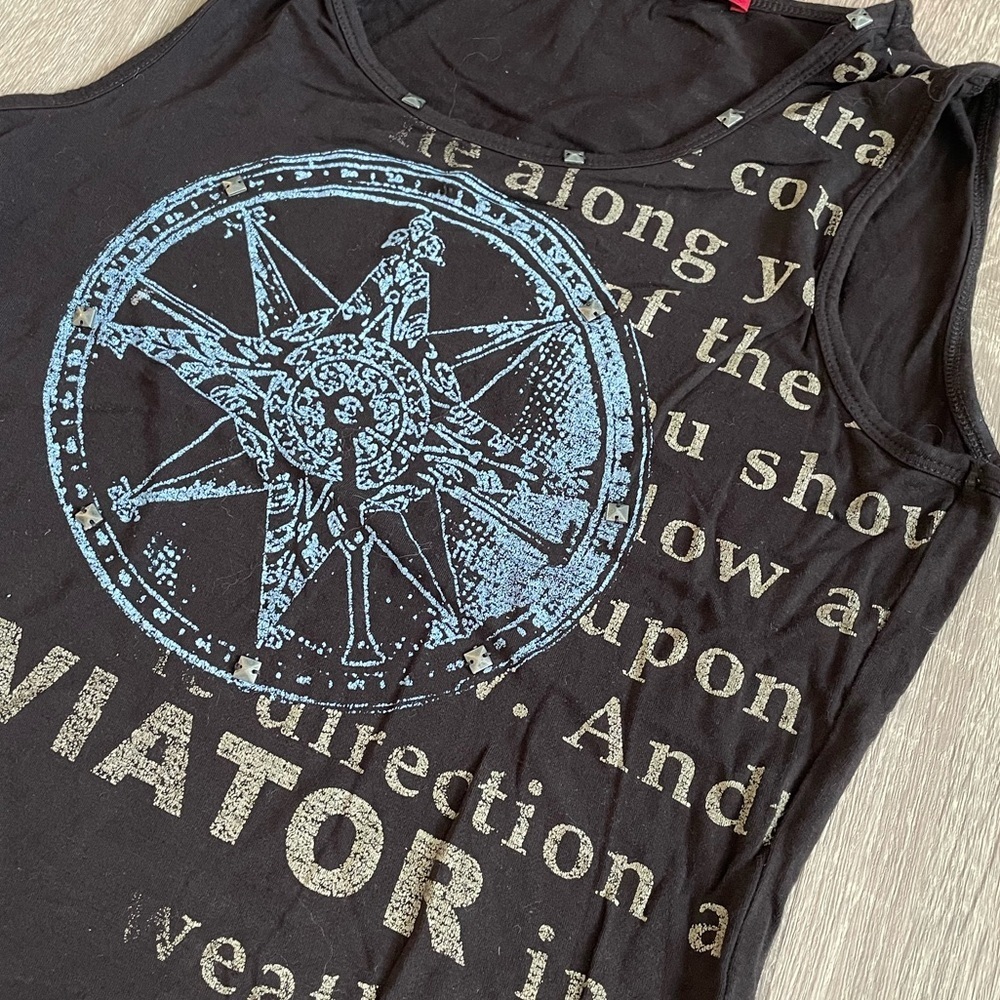 LUISA CERANO Black sleeveless tank top w/ compass AVIATOR graphic & Studs. - Picture 7 of 9